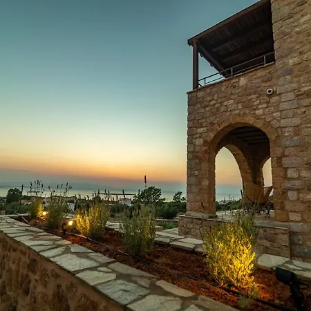 Harmony Seaview In إيلافونيسوس